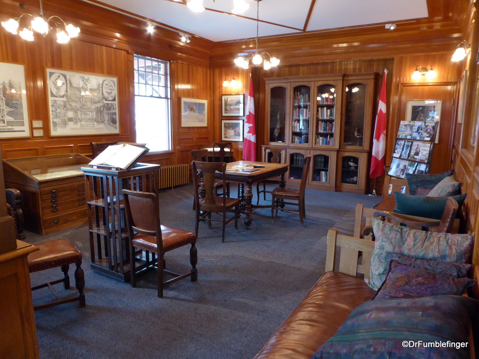 13 Banff Museum 08-2015 Library (2)