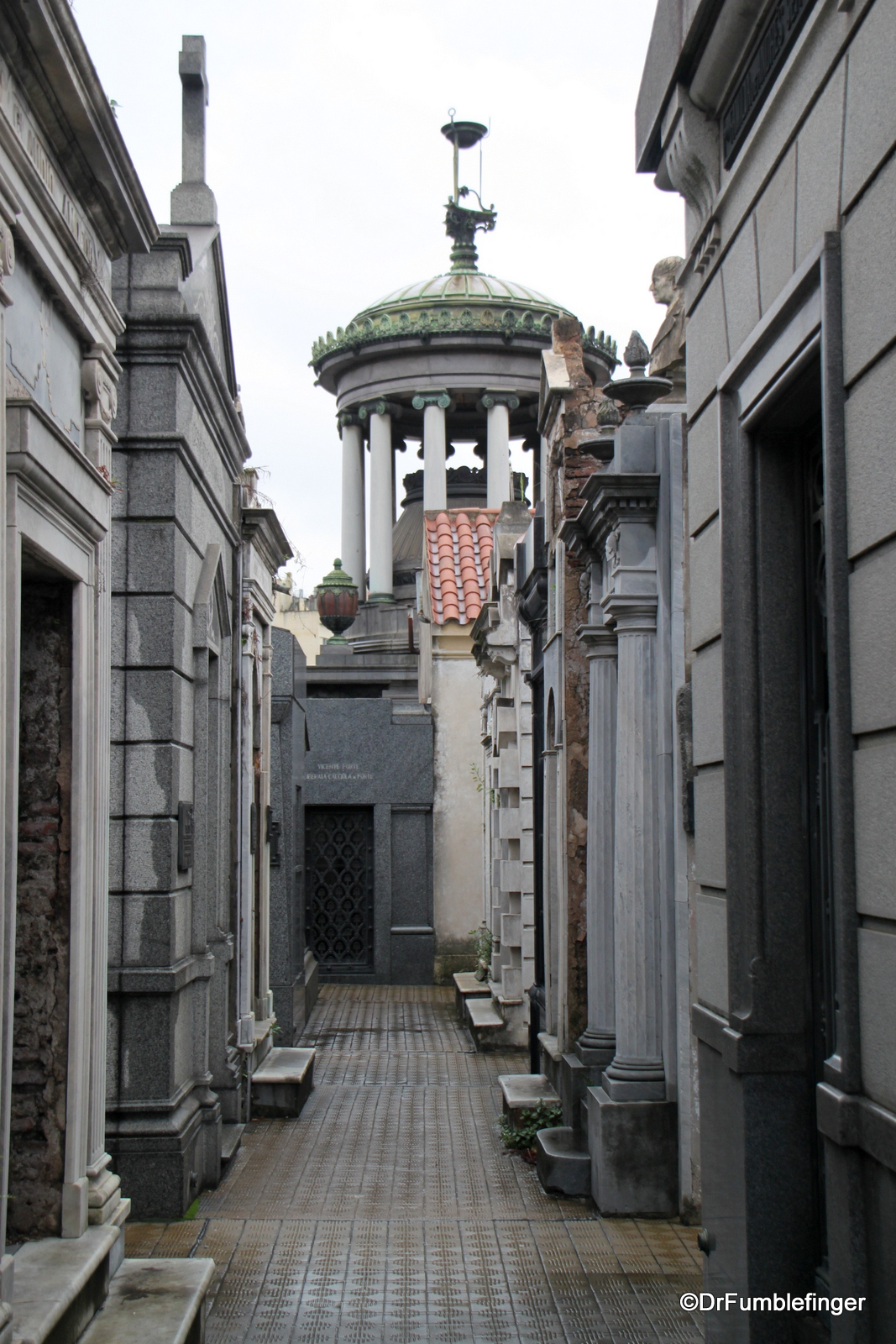 Buenos Aires Recoleta Cemetery 044