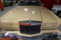 1976 Lincoln Mark IV was one of many cars that Elvis Presley gave away as gifts
