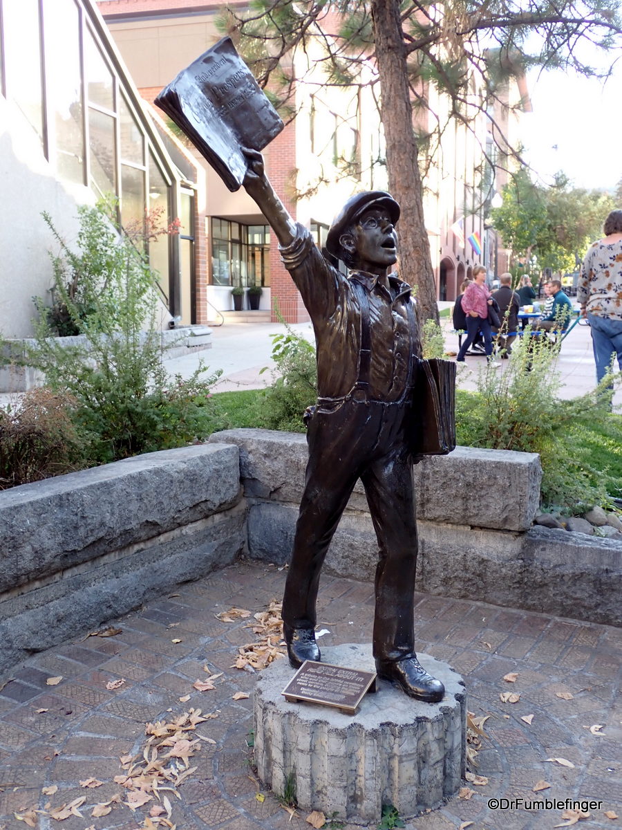 Newsboy statue, Downtown Helena