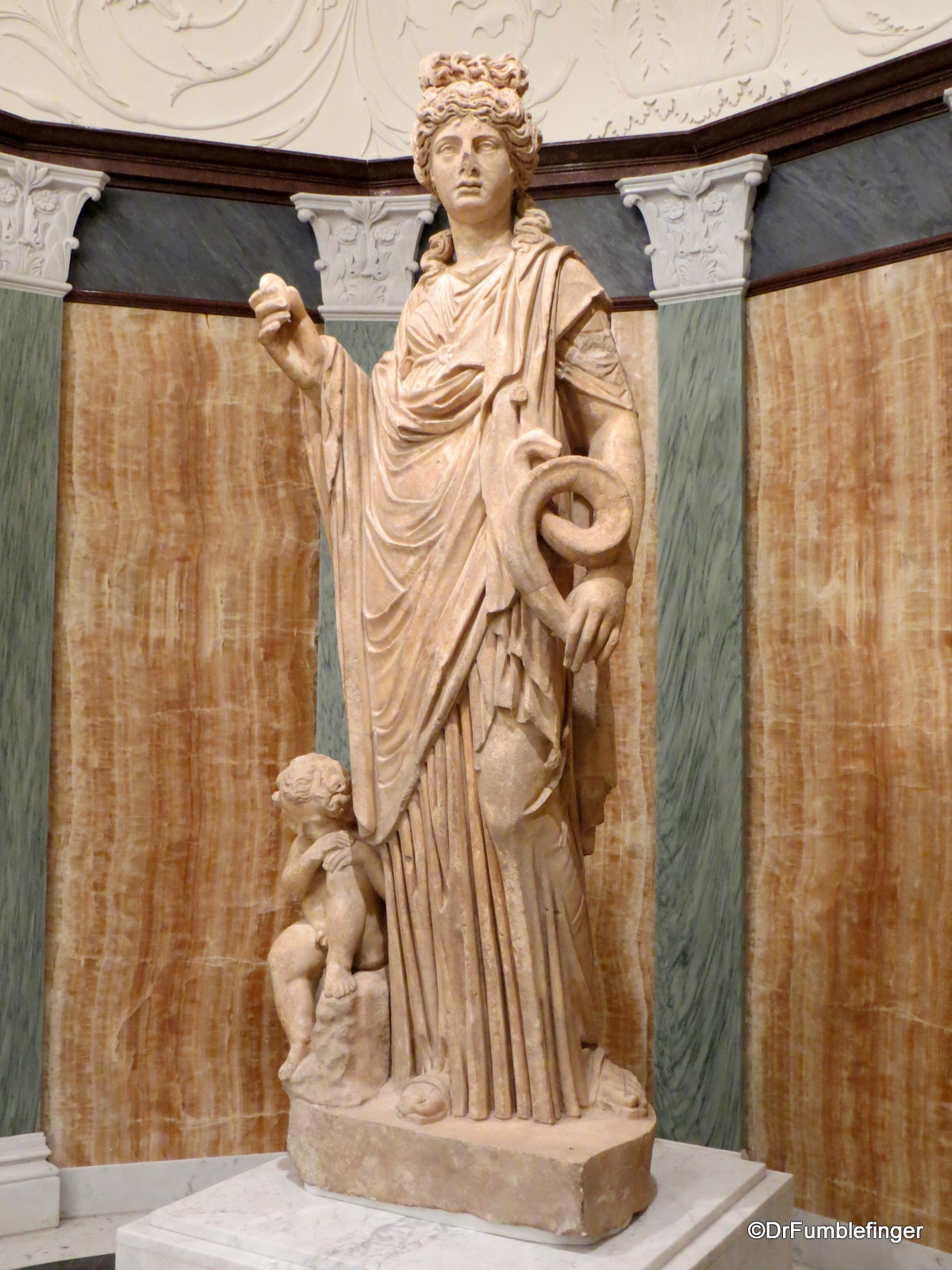 Getty Villa. Hygieia aphrodite, Roman marble 200 AD.