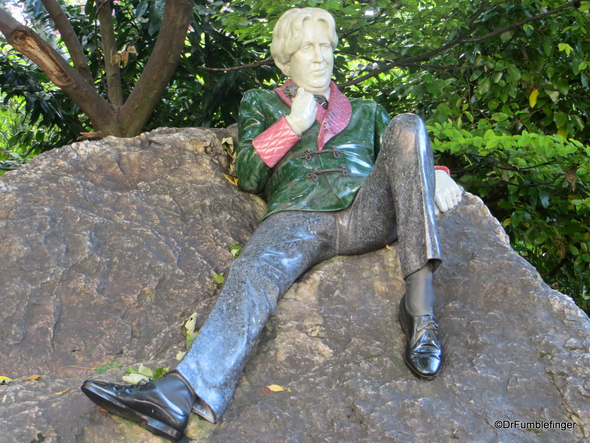 Statue of Oscar Wilde, Merrion Square, Dublin