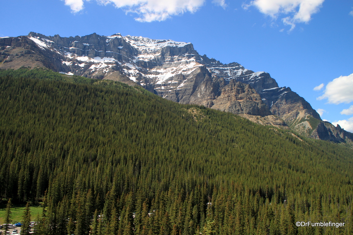 Mountains surrounding Moraine Lake, Banff NP