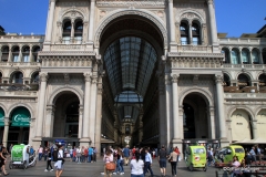 Galleria Vittorio Emanuele II, Piazza del Duomo, Milan