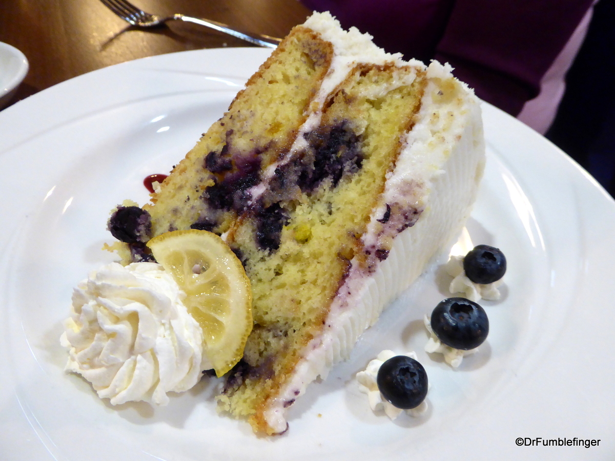 Keeter Center, College of the Ozarks, Blueberry Cake