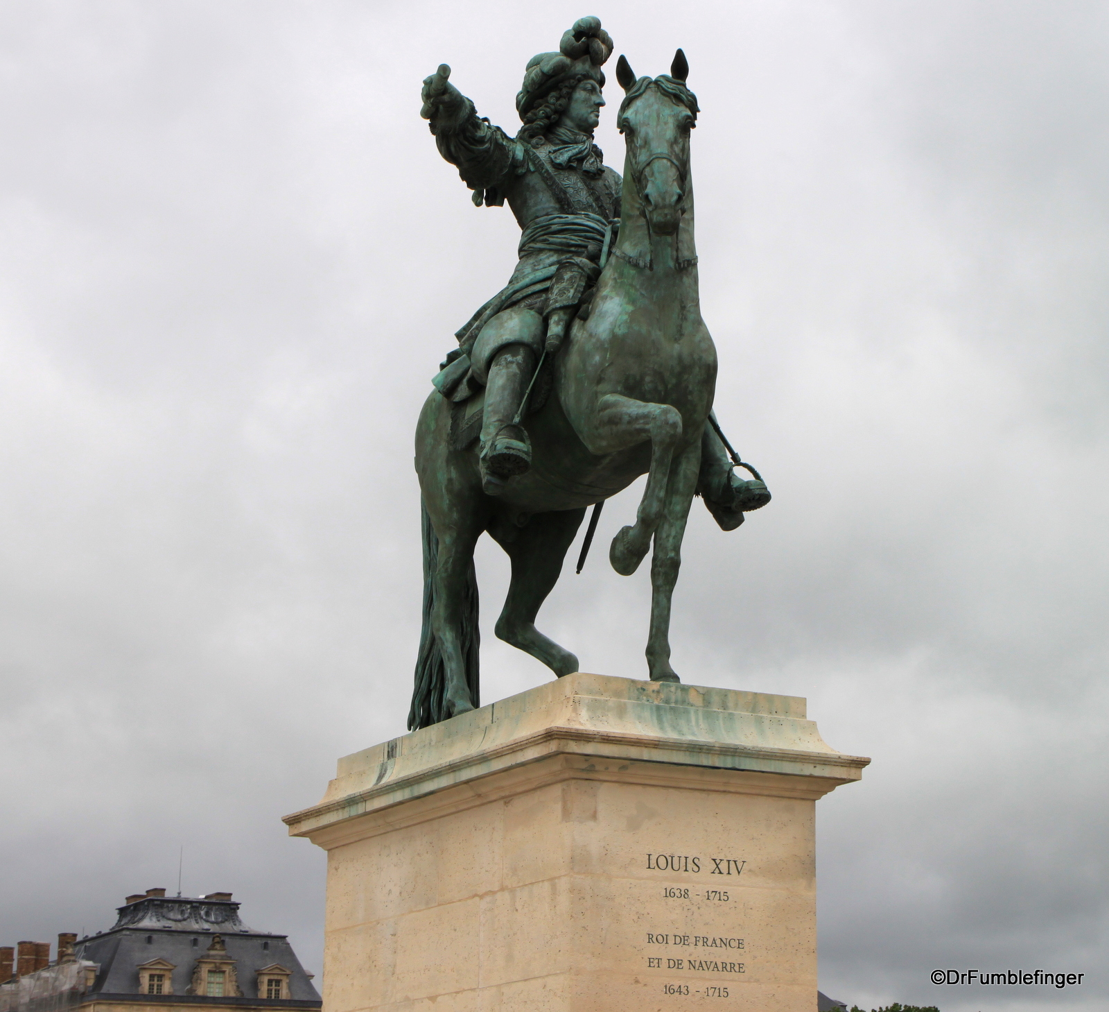 Louis XIV at entrance to Versailles