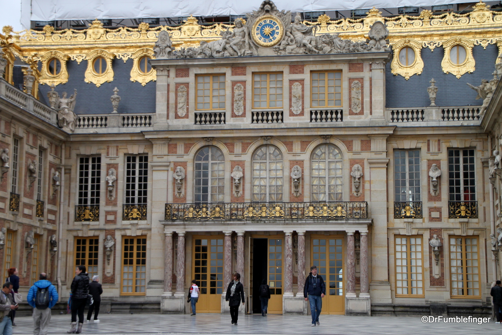 Versailles entry courtyard