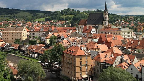 Cesky Krumlov —  A Stroll thru a Medieval Town