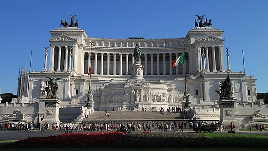 La Dolce Vita 2) Rome —  A City in Renaissance