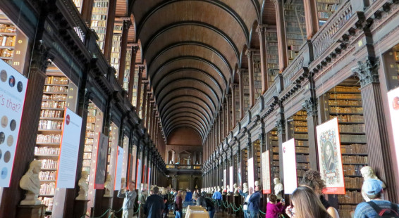 060 Trinity College 2013 Library Book of Kells