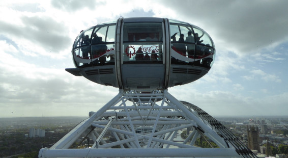 00 London Eye