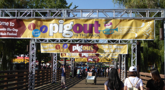 00 Pig Out In the Park (2)
