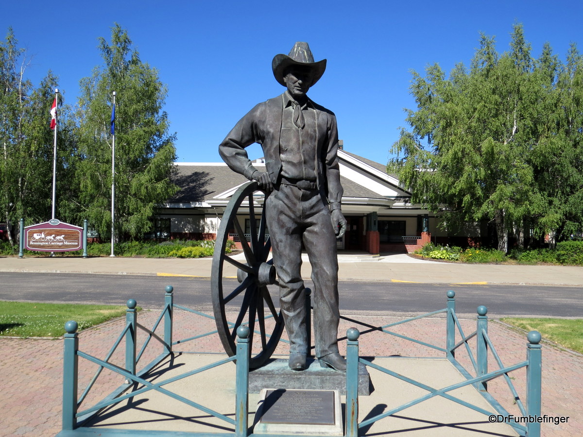 (Statue of Don Remington outside the Museum he inspired)